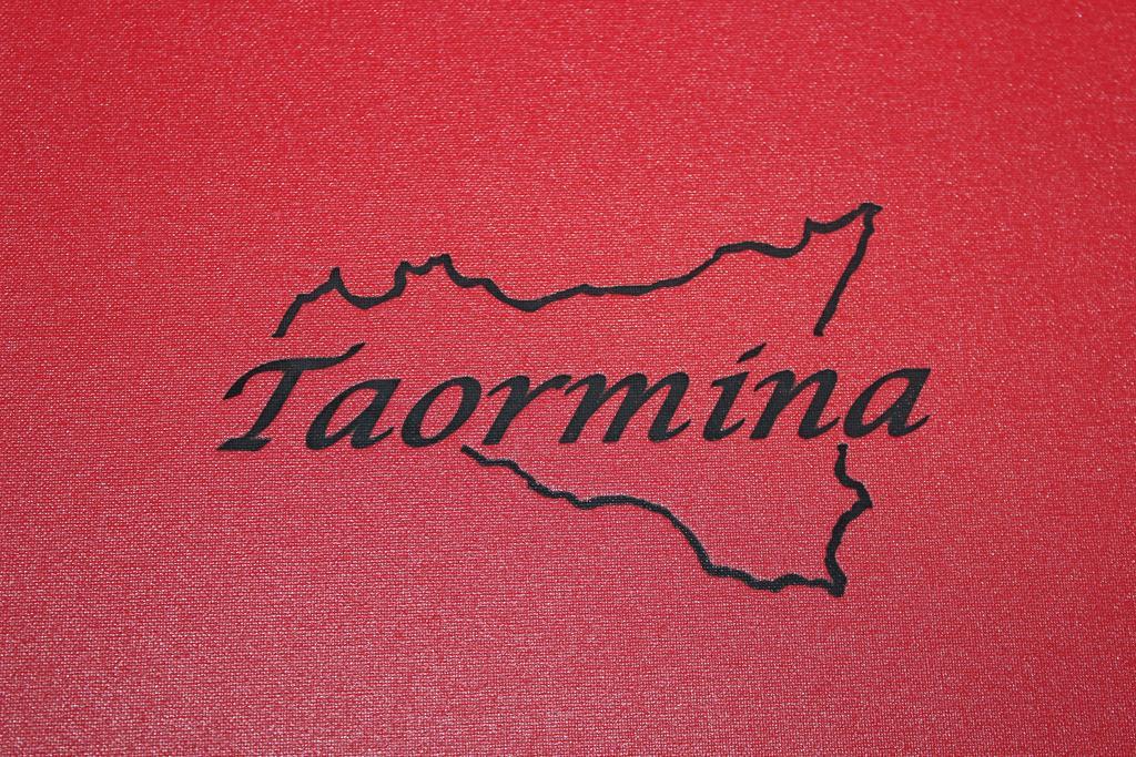Roßhaupten Ristorante Pizzeria Pension Taormina מראה חיצוני תמונה