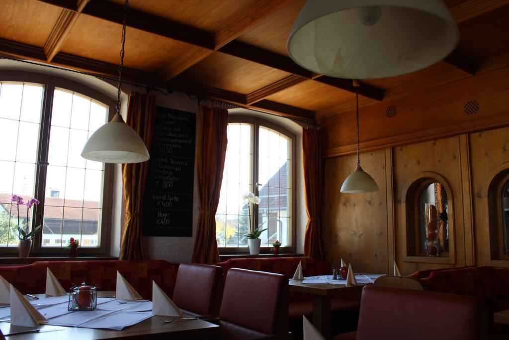 Roßhaupten Ristorante Pizzeria Pension Taormina מראה חיצוני תמונה